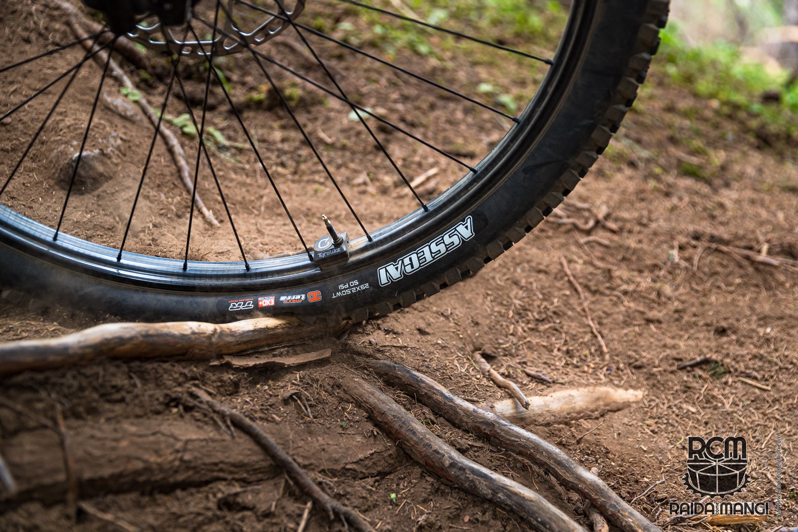 20230627_EMelchiori_RCM_ValDiFassa_2115corsi_di_mtb_rcm_tutorial_school_montagna_mountainbike_ebike_emtb_bikelife_EN_Discesa_DH_bikepark_wallpaper